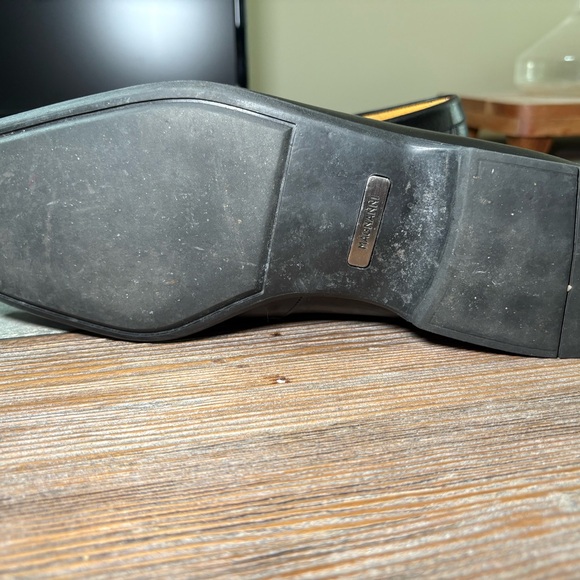 Magnanni Black Leather Slip-On Loafers - Picture 4 of 5